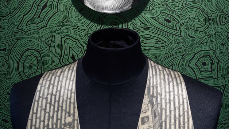 Pressbild för ”FORNASETTI Inside Out Outside In”