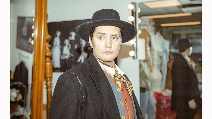 Frank Kjosås som Ivar Aasen