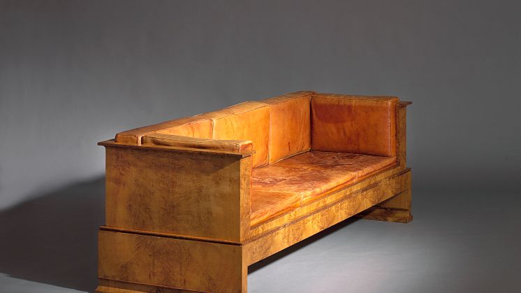 Kaare Klint: An early and unique freestanding three-seater sofa
