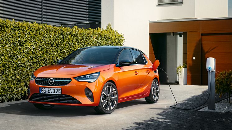 Opel Corsa-e vinder “Golden Steering Wheel 2020” (Det Gyldne Rat) og er kommet til Danmark