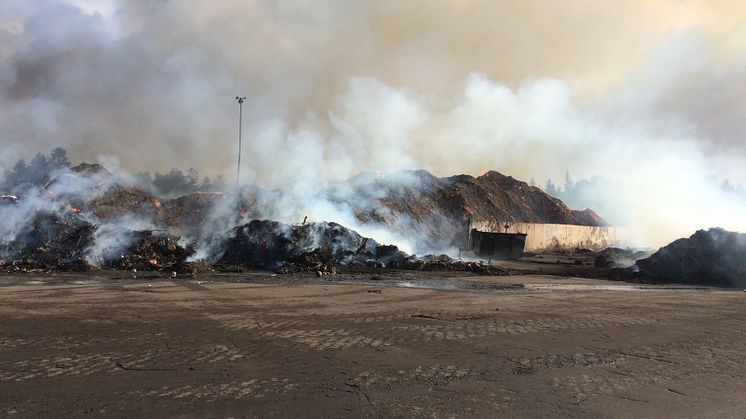 Bild tagen morgonen på Lilla Nyby den 4 augusti, dagen efter branden bröt ut.