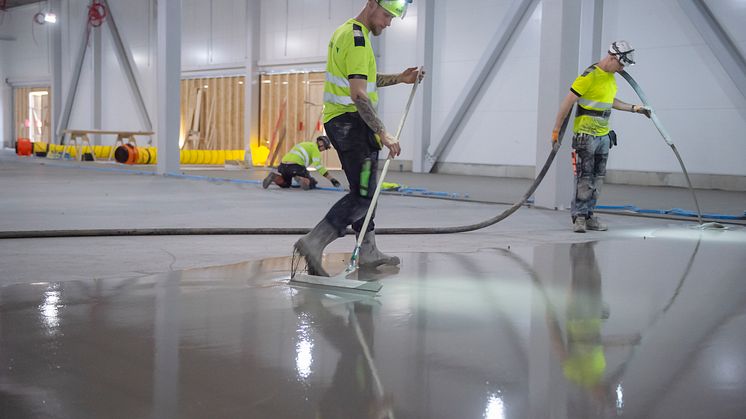 Weber är nu ett Auktoriserat Golvföretag. Auktorisationen gör det lättare för beställare att upphandla golvinstallationer med höga krav på hållbarhet.