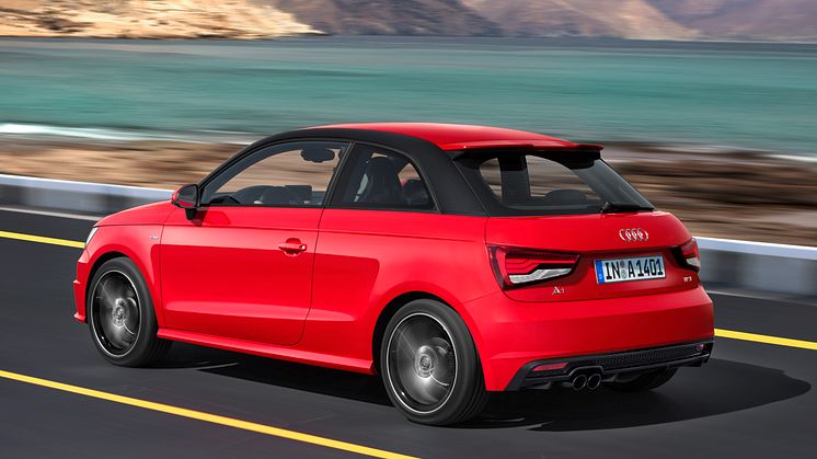 A1 red side rear dynamic