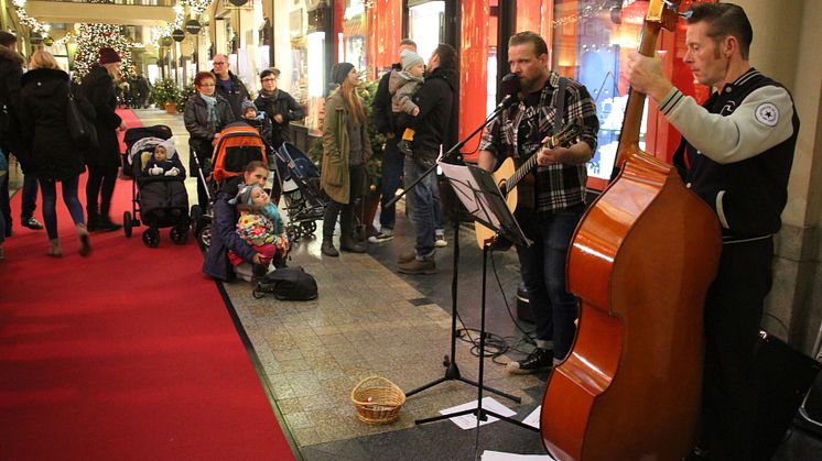 Großer Erfolg: Bärenherz-Weihnachtsbasar 2015