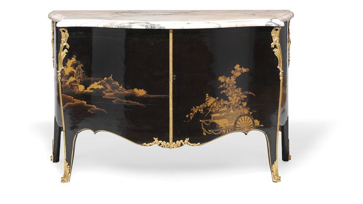 John Cobb, attributed: English George III commode (1765-70). Estimate: DKK 1.5 million / € 200,000. 