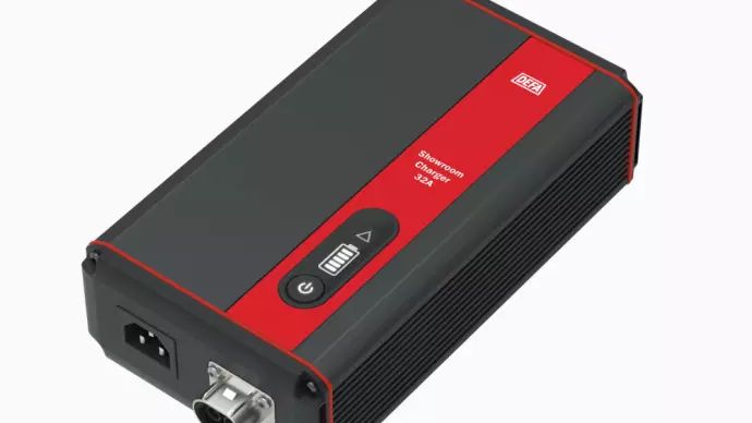 DEFA Showroomcharger 32A