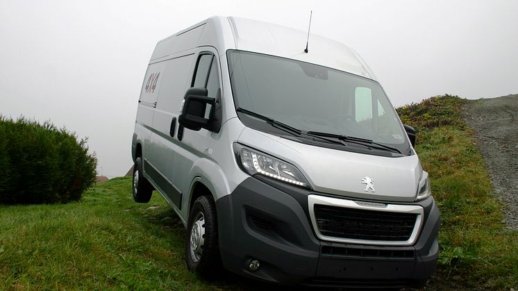 Tuff terräng är ingen match för Peugeot Boxer med fyrhjulsdrift. 