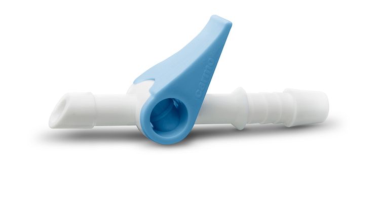 As a world first, Carmo has designed and developed a fully moulded turn valve for urine collection bags and other medical bags. The patented valve is presented at the Compamed fair in Germany in November. Photo: Carmo A/S