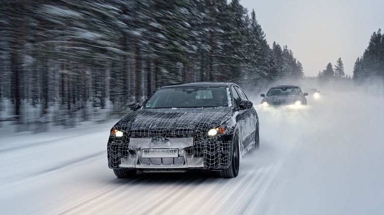 Helt nye BMW i5 Sedan på kamuflerte tester