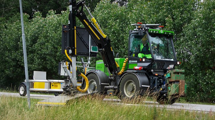 Smartare vägkantsslåtter med Merlos Treemme