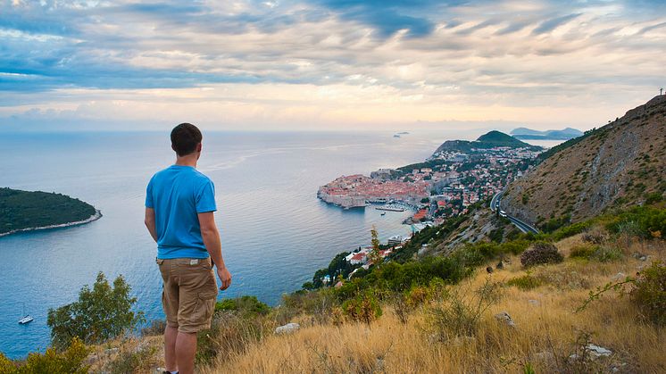 DEST_CROATIA_DUBROVNING_HIKING_MAN_ZARKOVICA_HILL_GettyImages-1280430257_Universal_Within usage period_84005
