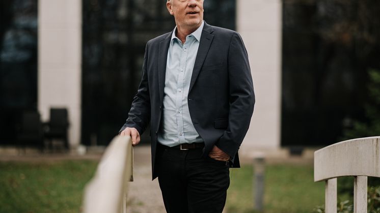 J. Carlsson