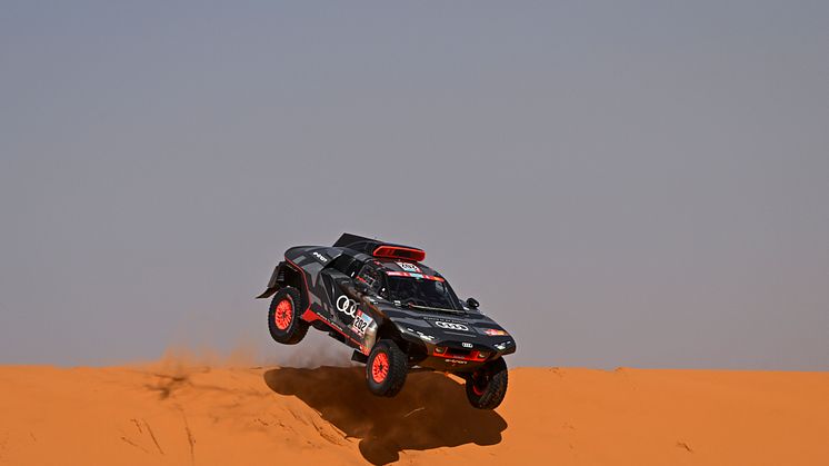 Audi RS Q e-tron #202 (Team Audi Sport), Carlos Sainz og Lucas Cruz