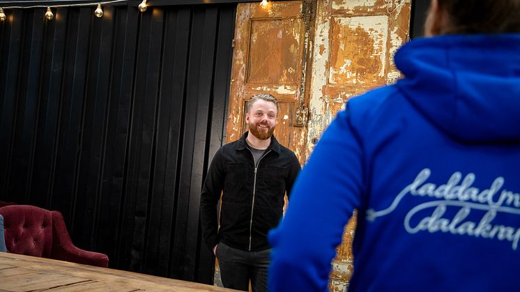 Magikern Pontus Lindman fick stipendiet Ung dalakraft 2018. För honom har det varit mycket betydelsefullt. 