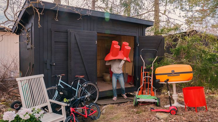 Att rensa förrådet eller garaget kan löna sig. I genomsnitt har svensken oanvända prylar till ett värde av 10 000  kronor där.