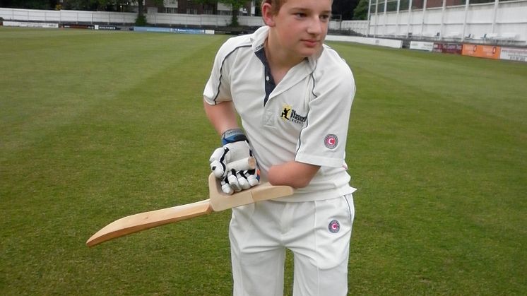 New bat pushes ‘boundary’ for disabled cricket