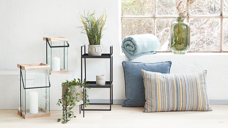 Die neue Nordic Mood-Kollektion ist seit Mitte Juli in den DÄNISCHES BETTENLAGER-Stores sowie im Onlineshop erhältlich.