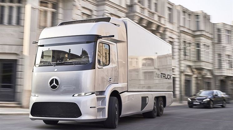 De første eksemplarer af Urban eTruck, som har en totalvægt på 25 ton og rækkevidde på cirka 200 km, vil blive leveret til test hos kunder allerede i år.