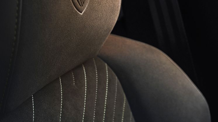 PEUGEOT_E5008_2403GJ_414.jpg