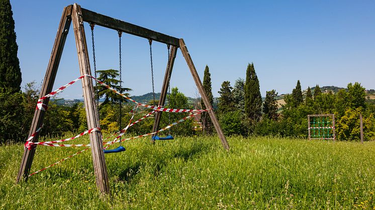 Nu ska Dalarnas lekplatser tillsynas och bli säkrare! Foto: Paolo d'Andrea/Unsplash