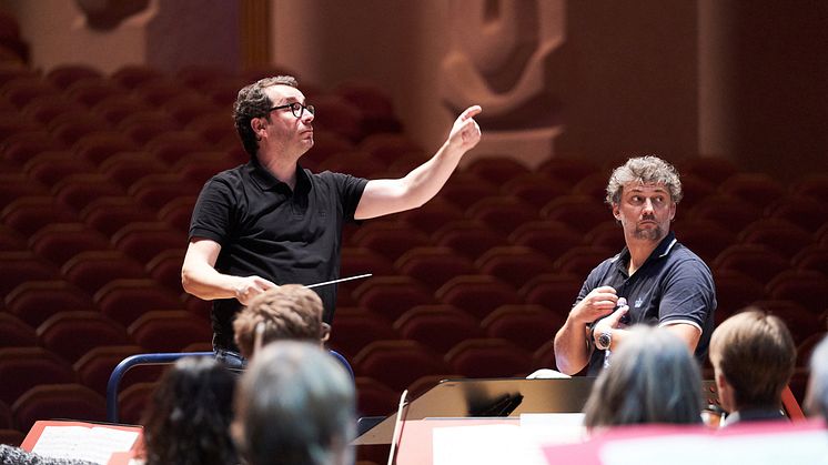 Generalprobe des Sinfonieorchesters Basel im Goetheanum: Dirigent Jochen Rieder und Tenor Jonas Kaufmann (Januar 2019) (Foto: Benno Hunziker)