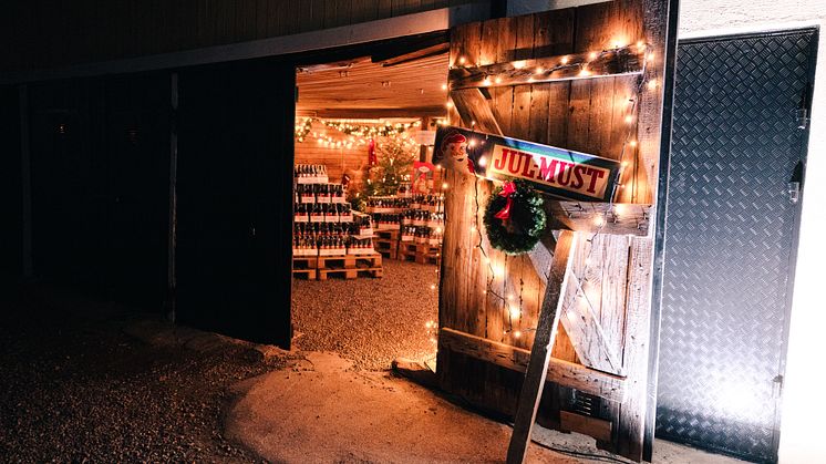 Årets julmusttrender bjuder på innovativa smaker och nya förpackningar. Bild från Hammars bryggeri. 