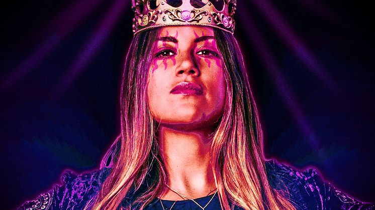 Guernica Mancini från Thundermother gör duetten "Crown" med Hank von Hell. Släpps idag.