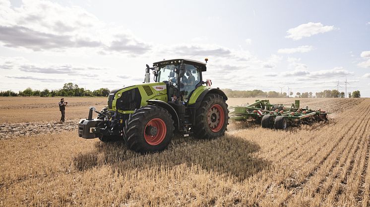 DLG Test Tractors with CEMOS