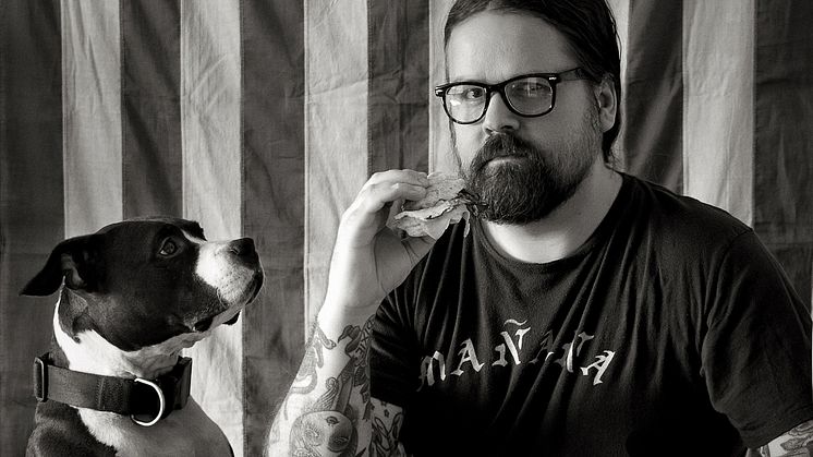 JONAS CRAMBY OCH GNARLY HEAD TOLKAR SVENSKA LANDSKAP – I HAMBURGARE