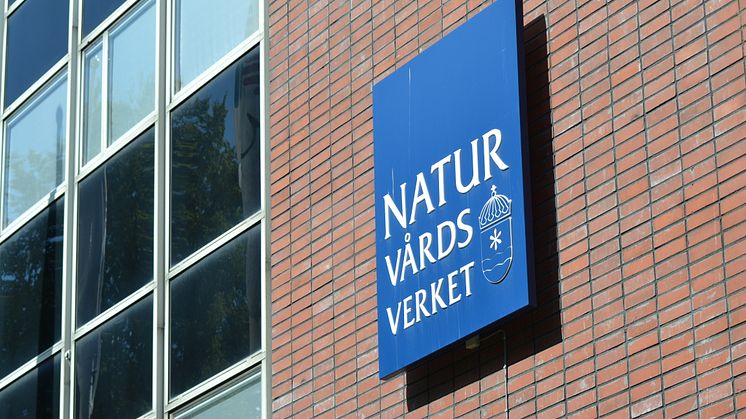 Politiker och myndigheter måste lyssna på de som drabbas av vargen