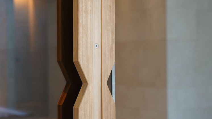 elements-spa-sauna-door-handle-clarion-hotel-karlatornet.jpg