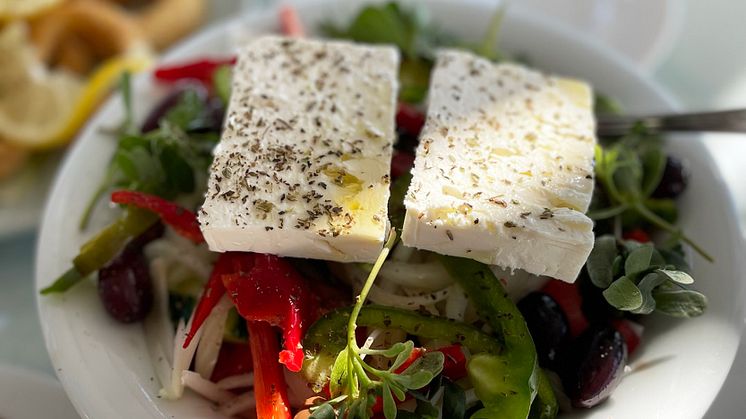 greek-salad-karpathos-greece-tui
