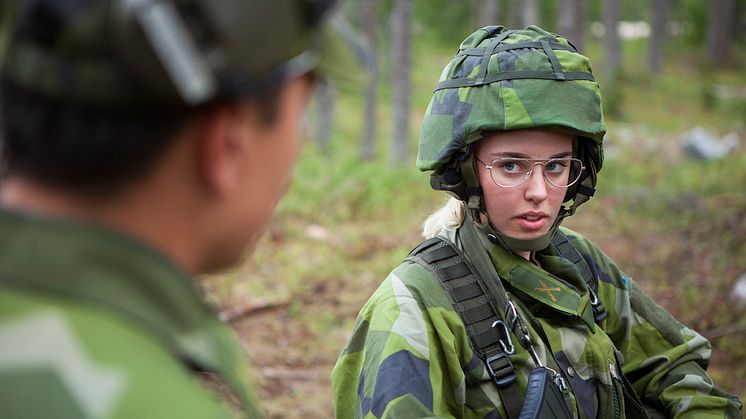 Dagens 34 rekryter i Härnösand kan bli flera hundra om Härnösand och Sollefteå får ett av de nya regementen som ska startas.
