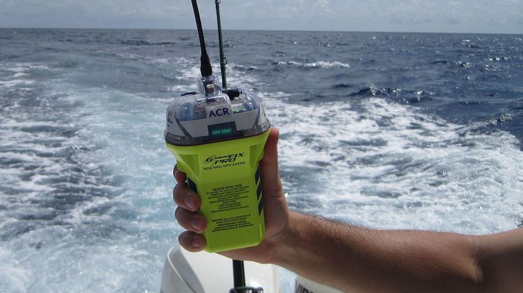 Image - ACR Electronics - ACR Electronics GlobalFix iPRO EPIRB