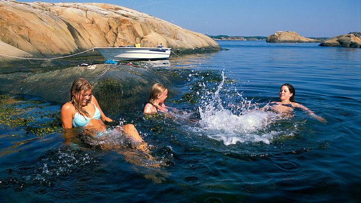 87 % av Sveriges vuxna tror sig vara simkunniga, men bara en tredjedel testar sin simkunnighet årligen.