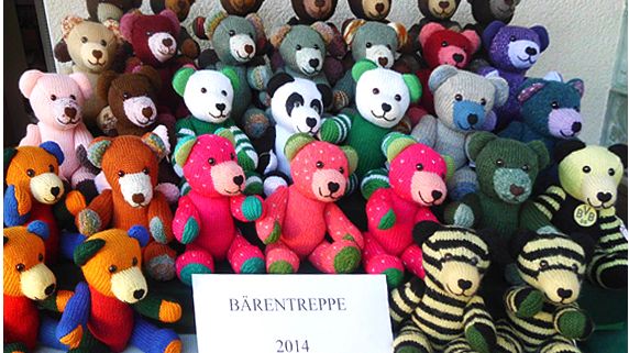Strickbärchen für den Weihnachtsstand 2014