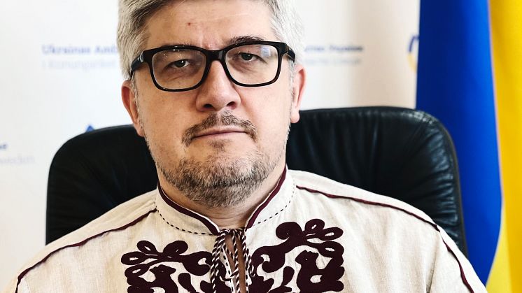 Andrii Plakhotniuk, Ukrainas ambassadör i Sverige