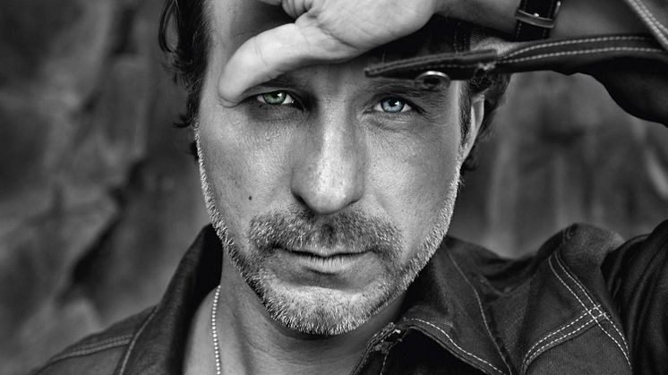 Patrik Isaksson spelar live  i Musikplats Stockholm 12 september.