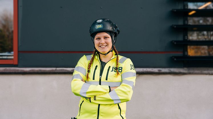 Cajsa Holmqvist, 26 år och Byggnadsträarbetare på JSB valdes i helgen till ny ordförande för Unga Byggare, Byggnads ungdomsorganisation.
