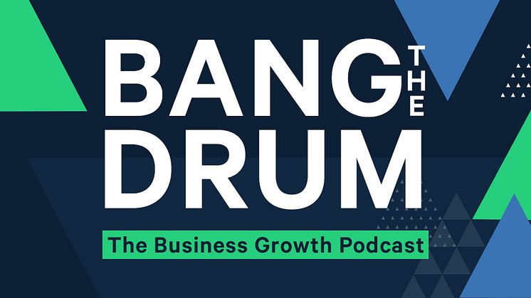 LYT MED: AZETS LANCERER EN NY PODCAST, 'BANG THE DRUM' 
