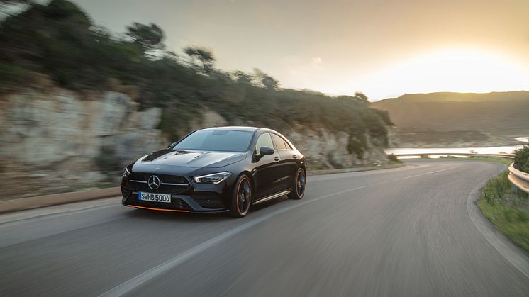 Mercedes-Benz-CLA-01