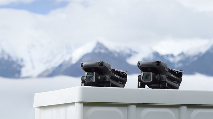 DJI Mavic 3 Classic + Cine (2 of 3)