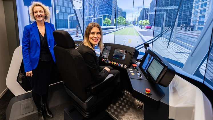 Trikkesimulator-med-Sirin-Stav-og-birte-Sjule-SPV-07305-Foto_Stian_Olsson