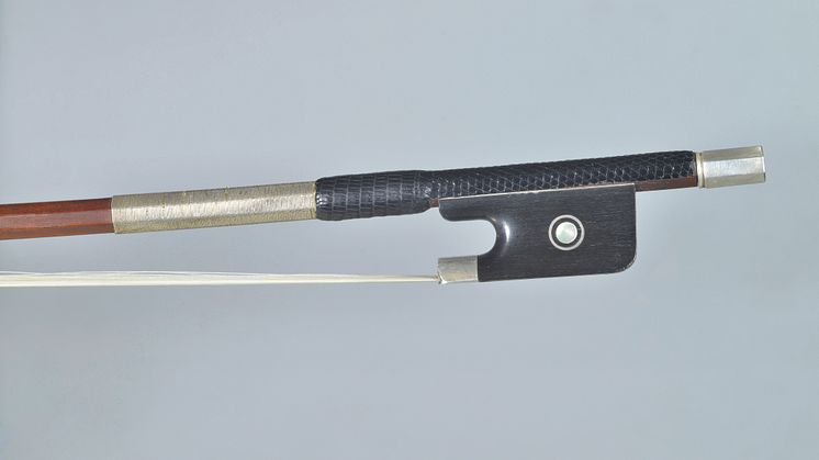Violinbogen von E. A. Ouchard (Foto: Dr. Andy Lim)