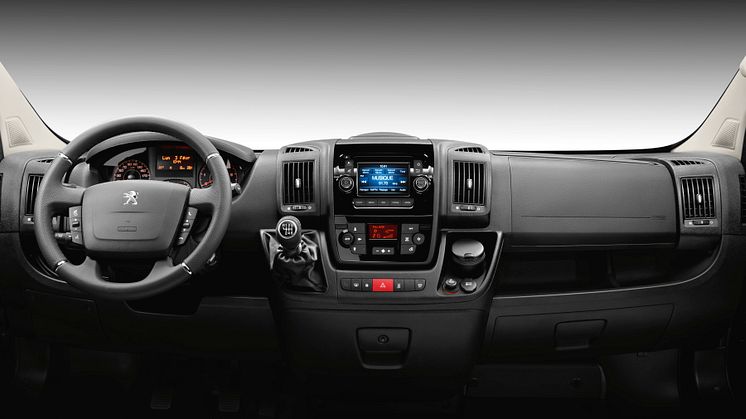 Ny Peugeot BOXER med endnu mere styrke og funktionalitet
