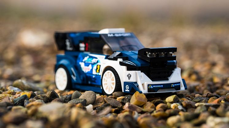 010_DG_Ford_Speed_Champions_Lego_