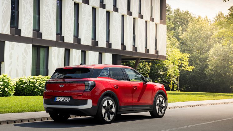 FORD EXPLORER RAPID RED 2024 (14).jpg