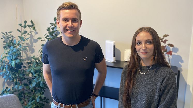 Filip Esbjörnsson och Emma Bosstad är två av våra kompetenta medarbetare.