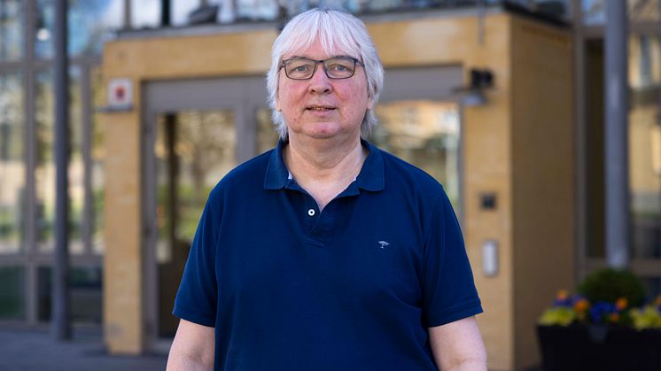 Björn Lundell är moderator under Academic Standards Day och hoppas på en dag där studenter, forskare och yrkesverksamma får chansen att fördjupa sig i standardiseringens roll i digitaliseringen och vad det betyder i praktiken.