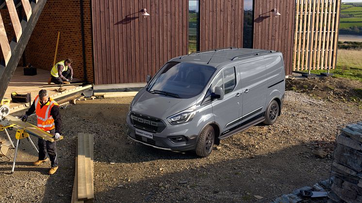 Ford på toppen igen – störst i Sverige på transportbilar i oktober